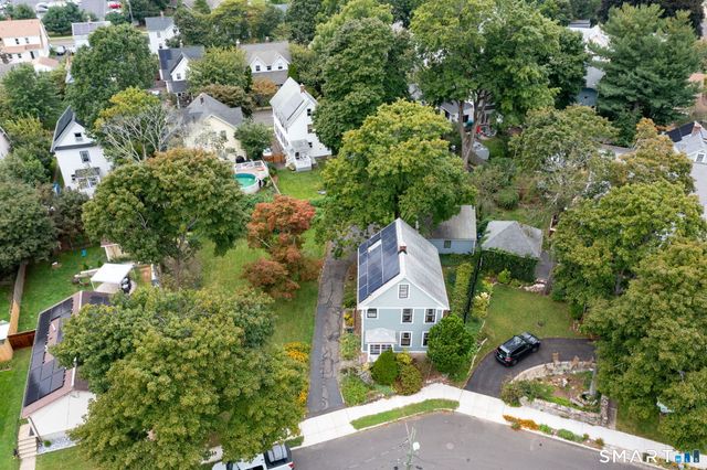 50 Glendale Street, Hamden, CT 06517