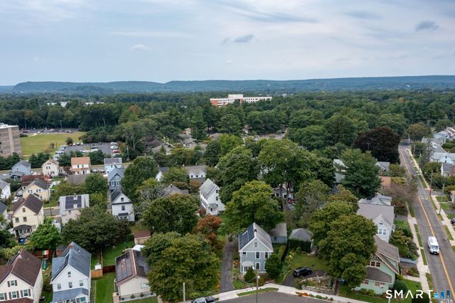50 Glendale Street, Hamden, CT 06517