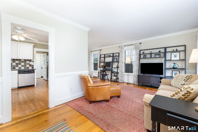 50 Glendale Street, Hamden, CT 06517