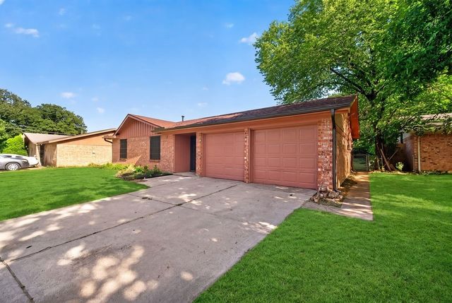 3856 Brambleton Place, Forest Hill, TX 76119