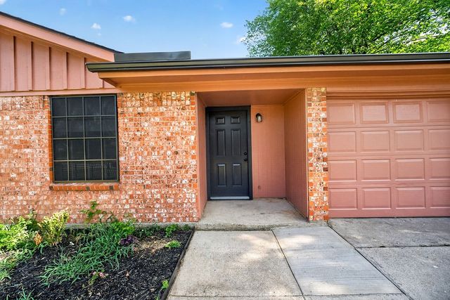 3856 Brambleton Place, Forest Hill, TX 76119