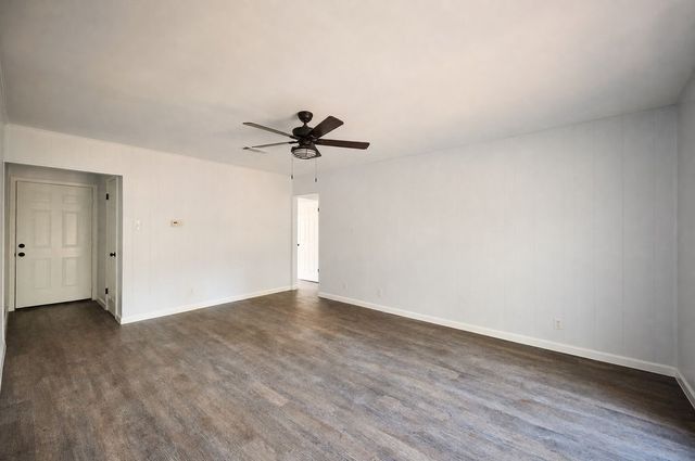3856 Brambleton Place, Forest Hill, TX 76119