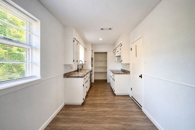3856 Brambleton Place, Forest Hill, TX 76119