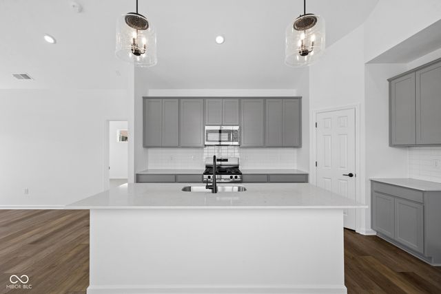 2338 Marjorie Way, Shelbyville, IN 46176