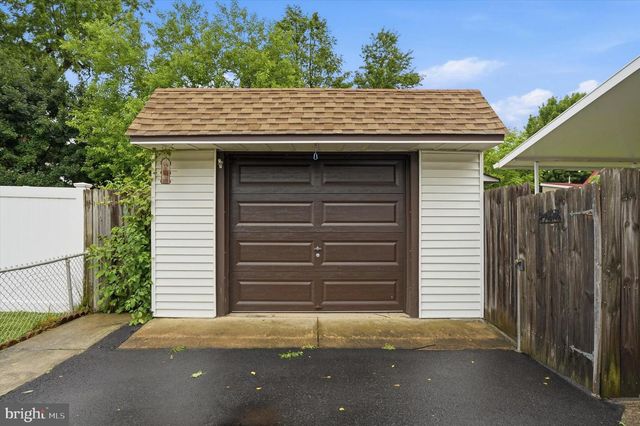 35 ELM AVE, Jenkintown, PA 19046