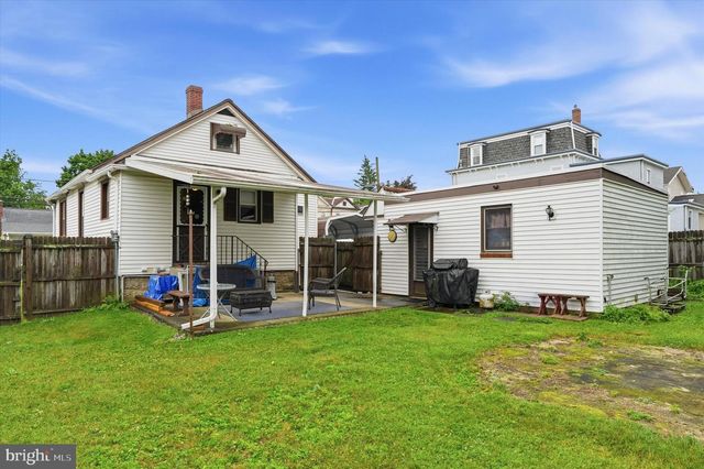 35 ELM AVE, Jenkintown, PA 19046