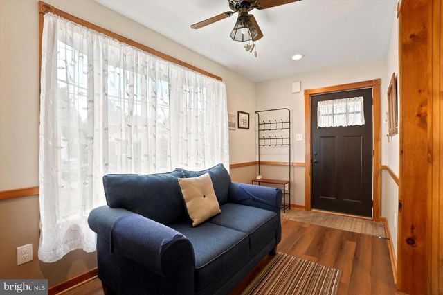 35 ELM AVE, Jenkintown, PA 19046