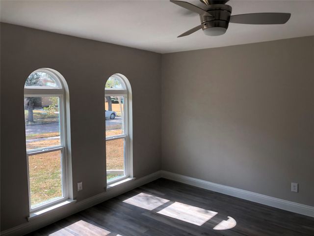 4059 Random Circle, Garland, TX 75043