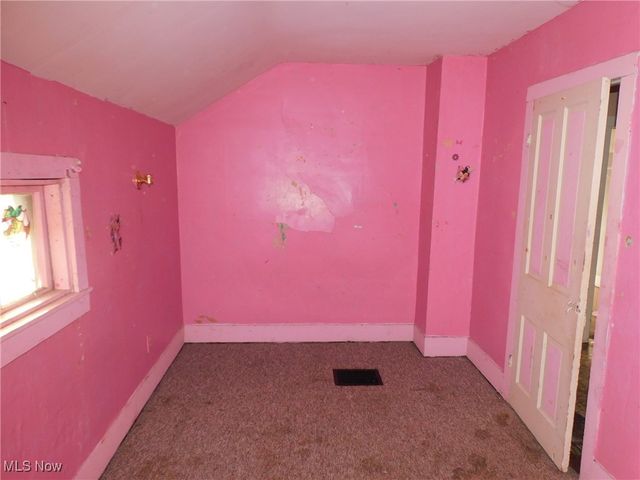 386 Washington Street, Conneaut, OH 44030