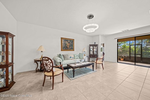 916 Old Country SE, Palm Bay, FL 32909