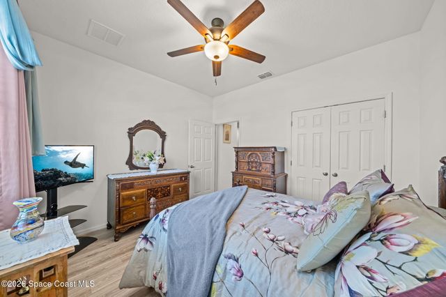 916 Old Country SE, Palm Bay, FL 32909