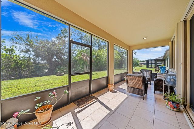 916 Old Country SE, Palm Bay, FL 32909