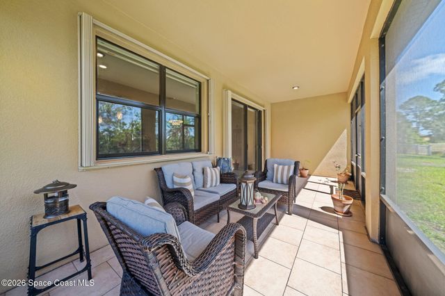 916 Old Country SE, Palm Bay, FL 32909