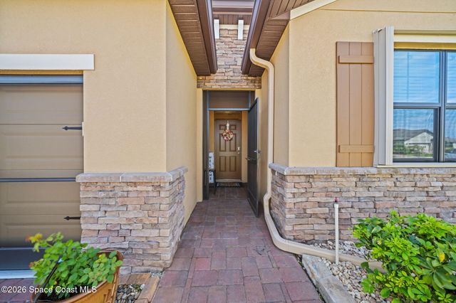 916 Old Country SE, Palm Bay, FL 32909