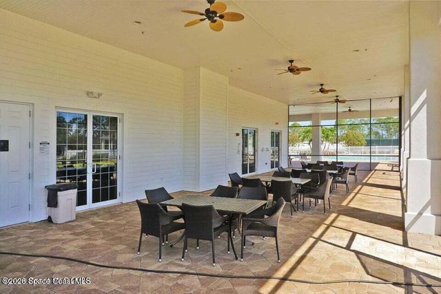 916 Old Country SE, Palm Bay, FL 32909