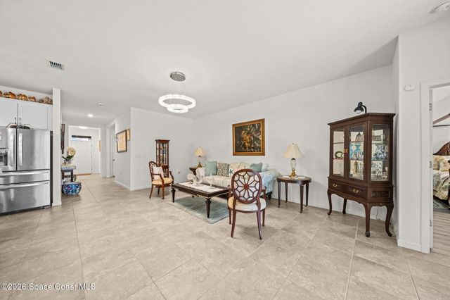 916 Old Country SE, Palm Bay, FL 32909