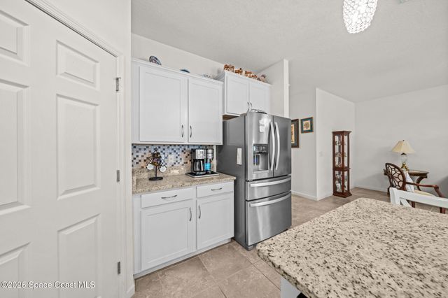 916 Old Country SE, Palm Bay, FL 32909