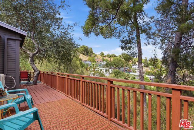 1842 Phillips Way, Los Angeles, CA 90042