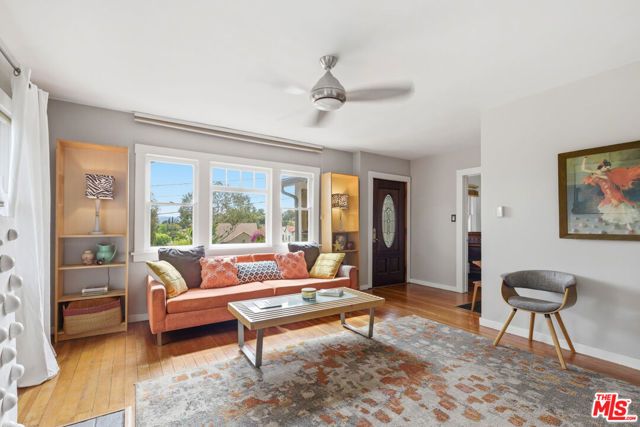 1842 Phillips Way, Los Angeles, CA 90042