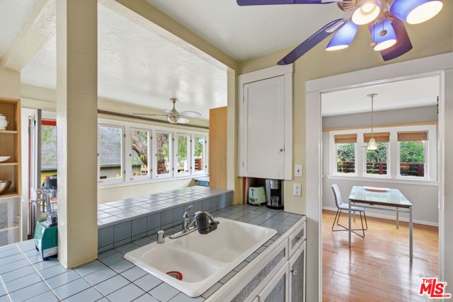 1842 Phillips Way, Los Angeles, CA 90042