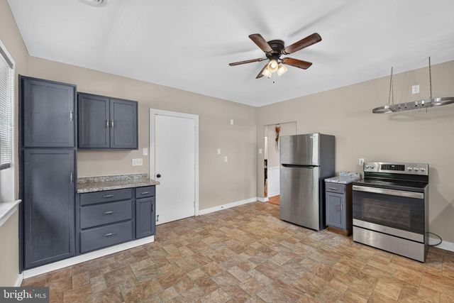 914 SOMERSET LN, York, PA 17403