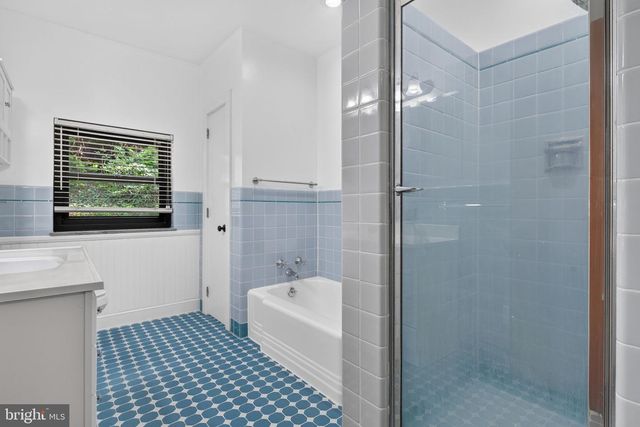 914 SOMERSET LN, York, PA 17403
