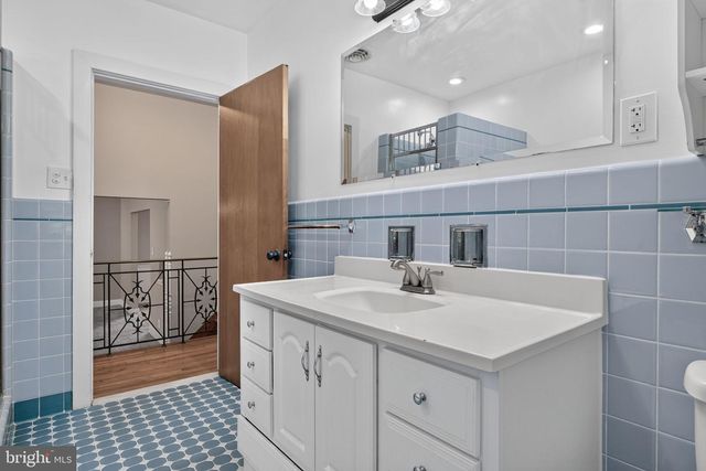 914 SOMERSET LN, York, PA 17403