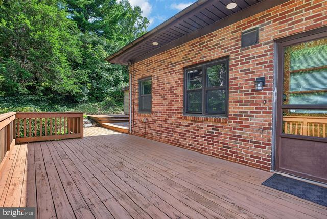 914 SOMERSET LN, York, PA 17403