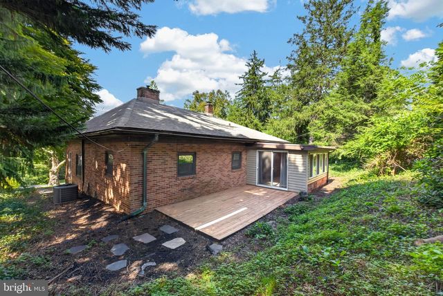 914 SOMERSET LN, York, PA 17403
