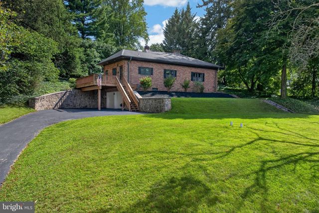 914 SOMERSET LN, York, PA 17403