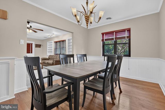 914 SOMERSET LN, York, PA 17403