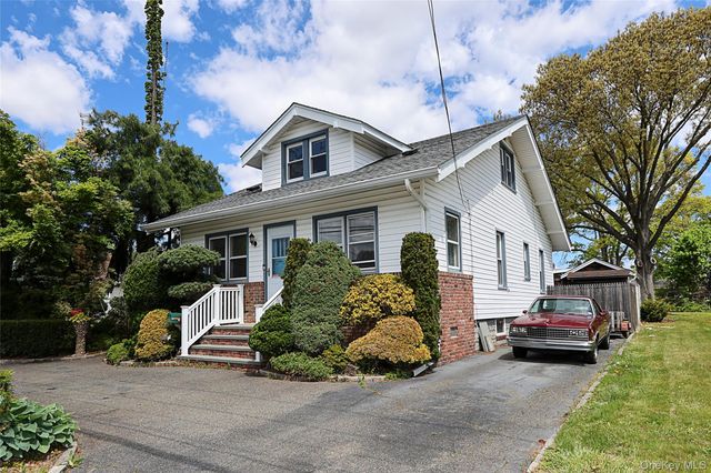 515 Elm Street, West Hempstead, NY 11552
