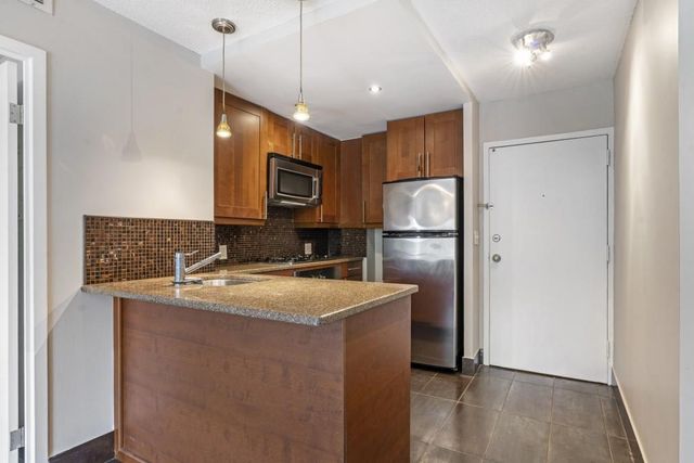 2285 Peachtree Road NE 703, Atlanta, GA 30309