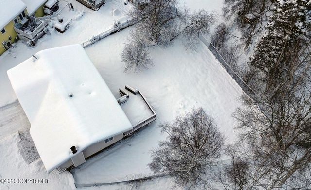 8521 Greenhill Way, Anchorage, AK 99502