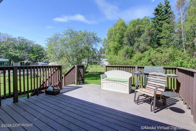 8521 Greenhill Way, Anchorage, AK 99502