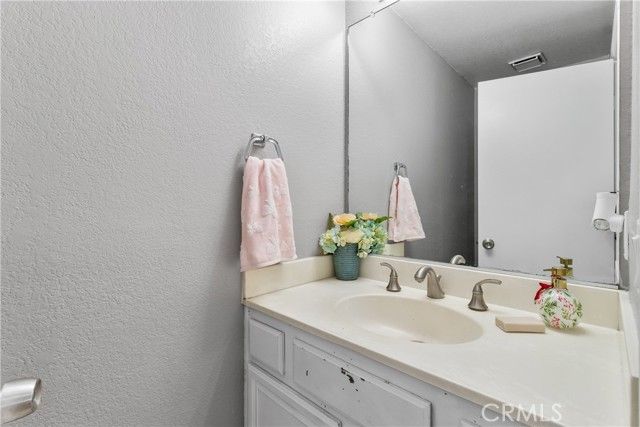 2123 E Avenue R12, Palmdale, CA 93550