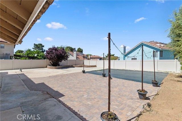 2123 E Avenue R12, Palmdale, CA 93550