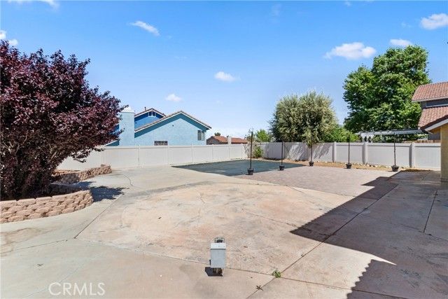 2123 E Avenue R12, Palmdale, CA 93550