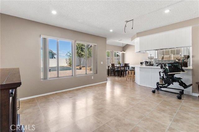 2123 E Avenue R12, Palmdale, CA 93550