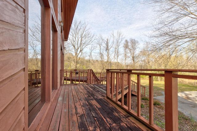 196 Twin Meadows Road, Booneville, KY 41314