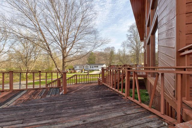 196 Twin Meadows Road, Booneville, KY 41314