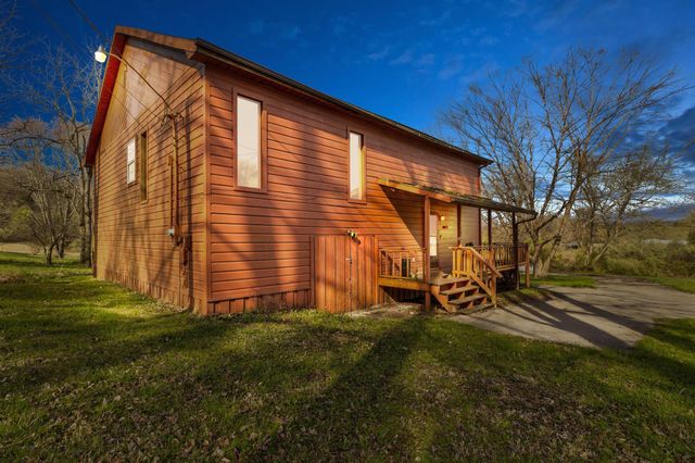 196 Twin Meadows Road, Booneville, KY 41314