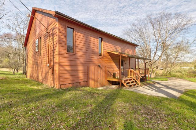 196 Twin Meadows Road, Booneville, KY 41314