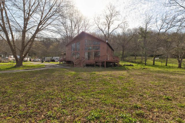 196 Twin Meadows Road, Booneville, KY 41314