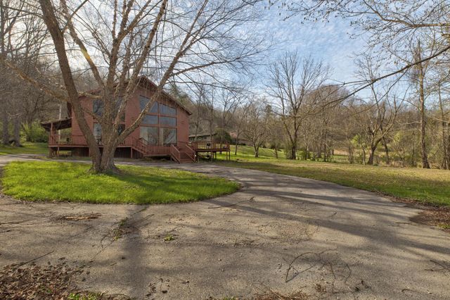 196 Twin Meadows Road, Booneville, KY 41314