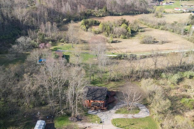 196 Twin Meadows Road, Booneville, KY 41314