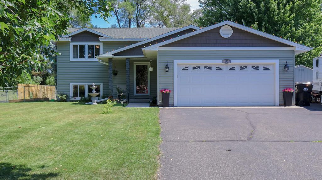 11737 Jonquil Street NW, Coon Rapids, MN 55433