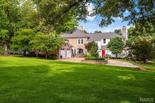 10002 Litzsinger Road, Ladue, MO 63124