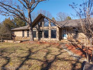 10208 Lucian Wood Road, Cedarville, AR 72932