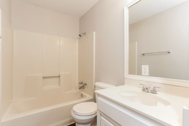 6000 Lavaca Drive, Arlington, TX 76018